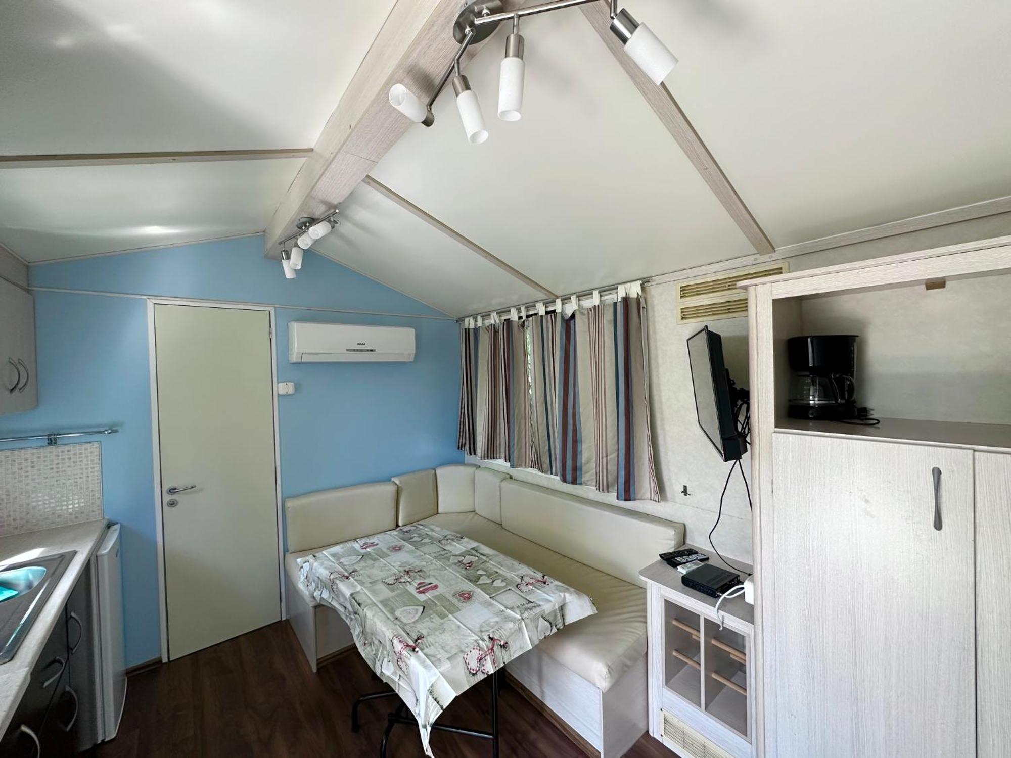 Kamp Slanik Mobile Homes Umag Exteriör bild